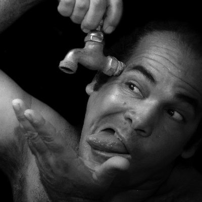 LeyvaScorp74's profile picture. Soy fotógrafo, diseñador, escenógrafo... Artista