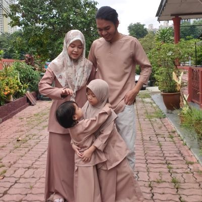 AzlinHairi's profile picture. Mother of two beautiful princess 👨‍👩‍👧‍👧