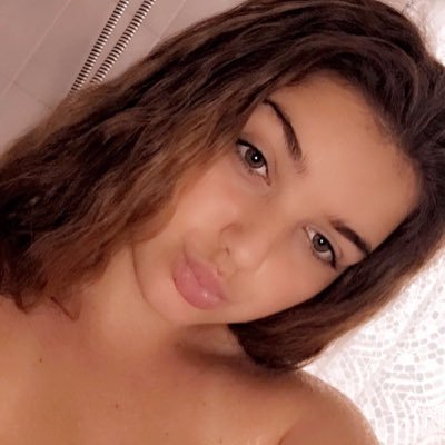 kayy_jeann's profile picture. 