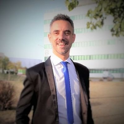 coach y mentor director de la formación de coaching. terapeuta en eft, creador del método PNL para lideres