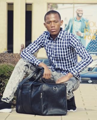 theko00182101's profile picture. Positive vibes only👑🎩