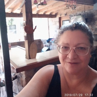 AliciaAlmaber's profile picture. MUJER.. caminando y viviendo con pasión. Madre , abuela y agrónoma, tratando de entender el mundo..