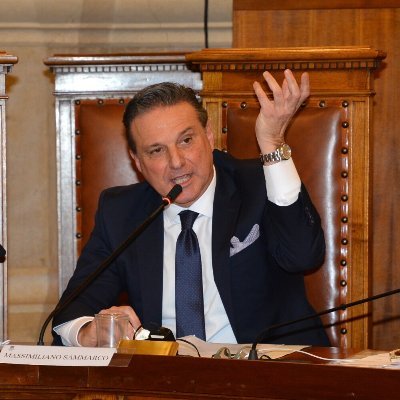 maxsam60's profile picture. Avvocato tributarista internazionale.
Il principio fondamentale è : MENO PRESSIONE FISCALE quindi  MENO NERO quindi PAGANO TUTTI quindi LO STATO INCASSA DI PIU’