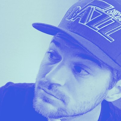 Singer-Songwriter / trying to pursue peace in a chaotic world / I post about chill things and music.