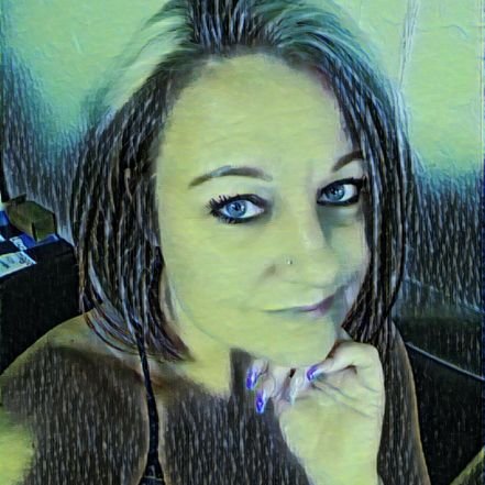 SueElle97348395's profile picture. Just me being me