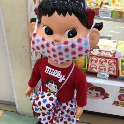 ぺこみん Hspなadhd やっと 羽毛布団 乾燥機かけて 収納袋に直せた 1か月くらい放置してて やっと今日できた コンサ27ミリ なかなかやりますな ただ 袋に入れた途端 ちびーずにダイブされて オモチャにされた ま 1つ進んだから良しとしよう 私