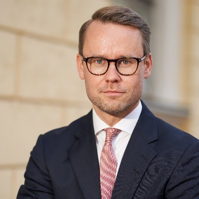 Director of Legal Affairs, Deputy Chief of Staff of the President of the Republic of Finland
-
Alum @nyulaw @HelsinkiLaw
-
Any opinions here are my own