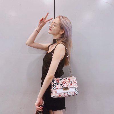 ADsuperman0117's profile picture. 気がついたら広告代理店から媒体社の人間になってました、おかえり人権〜！こんにちはレイオフ〜！