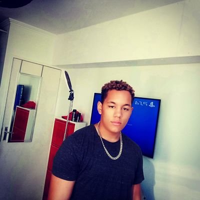Martiniquais brésilien 🍭
Grandi qu'avec des vrai, normal que rare se font les faux♣️
