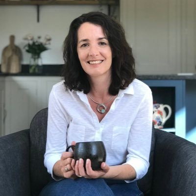 Professional Organiser & KonMari Consultant, helping people simplify life by decluttering & organising their homes & offices. Insta @alifemoreorganised