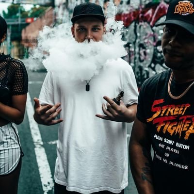 🎤💽 Recording Artist/Rapper
Credits: WaveMusic, DashLiquids
Located in Germany 🇩🇪🌍
👉🏻New song link: https://t.co/0RAfMzFTzC?