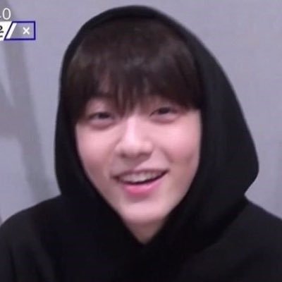 okdk12345's profile picture. 보조개먹방하는 수빈