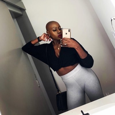 thebaldbabe Profile Picture