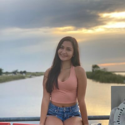 Valerie44818011's profile picture. 