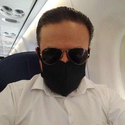 Abogado egresado de la Universidad Nacional Autónoma de México con más de quince años de trayectoria laboral.