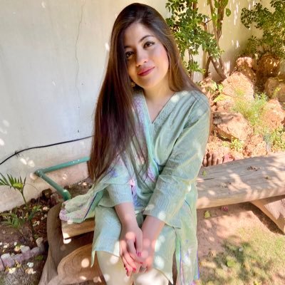 gilani_sara's profile picture. -Thou read black where I read white..