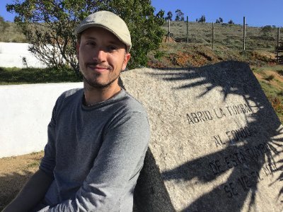 Filólogo, profesor de literatura hispanoamericana y coordinador del Máster en Literatura Hispanoamericana en @unicomplutense. Editor en @Comisura_ed