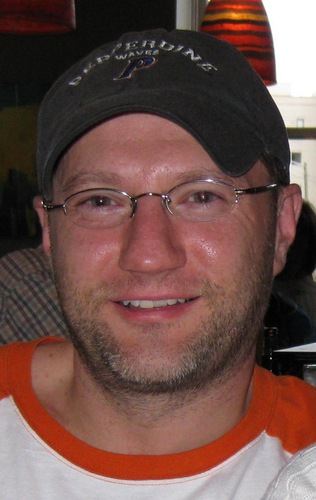 Tristate Noah animal rescue. Design/editor at Gannett, formerly Louisville Courier-Journal sports desk. Jeffersonville Ind. native. Ball State alum