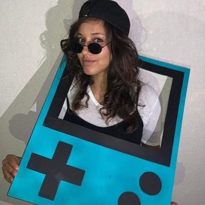 YasmineMersali's profile picture. Raconter ma vie en 160 caractères ? Bitch Please