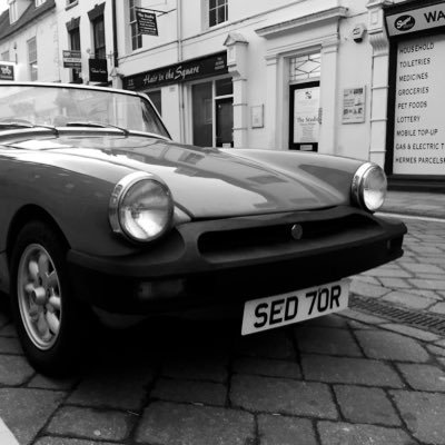 The specialist for old British Classic Cars. Sick of parts that don’t work? Come this way. Advise for buying/selling classics
Tinker with BMWs & Fords as well.