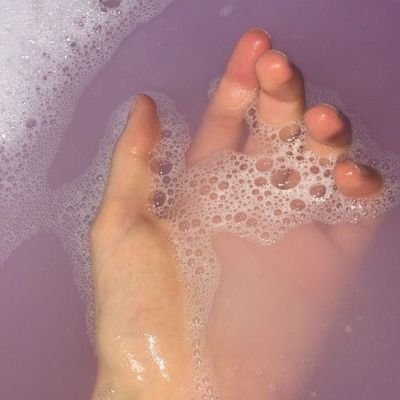 VCQwEUW89QOf5iq's profile picture. bich girl🥵
I don’t know why this photo is here🤪