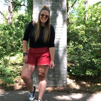 🍎 8th grade 📚 English Teacher ☕️ Coffee Addict 🏝South Carolina