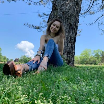 halle_walle6124's profile picture. KXXVIII | KXXX