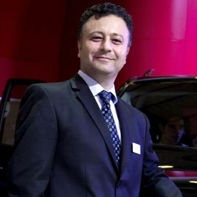 Arkamda yürüme, yol gösteremeyebilirim. Önümde yürüme, arkandan gelemeyebilirim,
yanımda yürü ve dostum ol.
Albert Camus