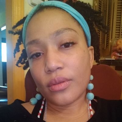 Actress, plant based chef, RYT and theater teacher. she/her 💋🦄📚♋🏳️‍🌈🙏🏾💅🏿