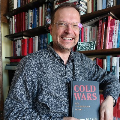 Historian of international relations at McGill. Published _Sino-Soviet Split_ (2008) & _Cold Wars_ (2020). 
(https://t.co/8nak8AWcWC)