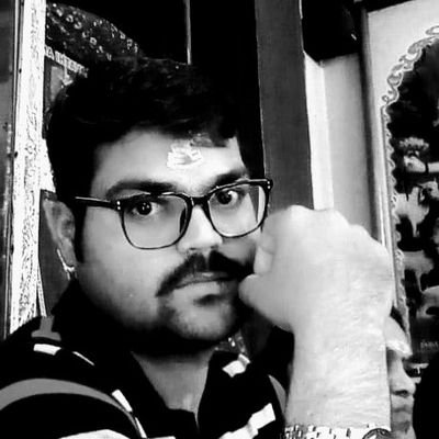 अगर परछाईयाँ कद से और बातें औकात से बड़ी होने लगे तो समझ लीजिये कि सूरज डूबने ही वाला है..!🙏🙏💪💪
