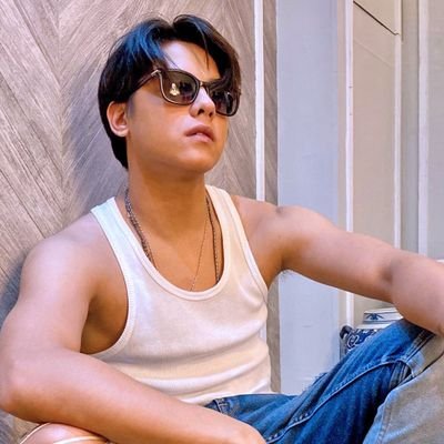DJPadilla Clan - OFFICIAL FANS CLUB OF DANIEL PADILLA since 2015. ❤️ Has one team for loving and supporting the one and only King ☺️ Fill the form below ⤵️
