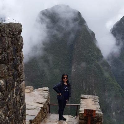 OcBarba's profile picture. Me quedo con las personas que no te sueltan en los momentos difíciles, que te animan, te aconsejan, te quieren y no te dejan caer 💖