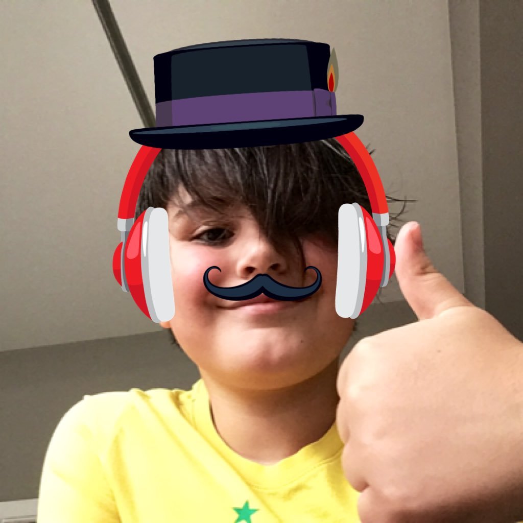 Saycheeseoffic1's profile picture. I’m Julian from the YouTube channel say cheese! Go check out my tic-toc @J1117