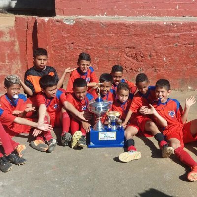 SOMOS UMA ONG NA REGIÃO DE SÃO MATEUS VOLTADA AO ESPORTE, ESPECIFICAMENTE O FUTEBOL COM MAIS DE 80 CRIANÇAS E ADOLESCENTE ;