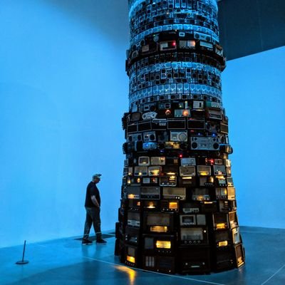 dani2305's profile picture. 