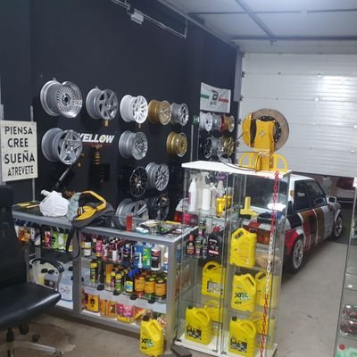 Profesionales en la rama de repuestos, accesorios, suspensiones , kits de frenadas, etc.