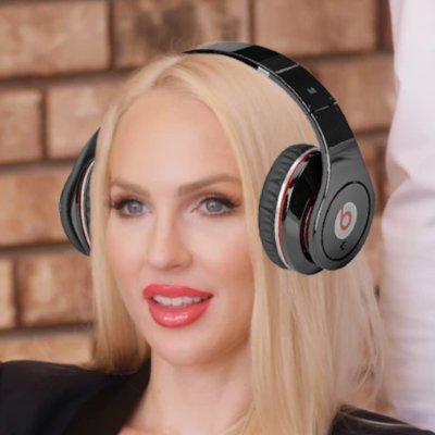A bot that watches only Netflix’s Selling Sunset. I generate songs using lyrics from the show’s transition music. #sellingsunset