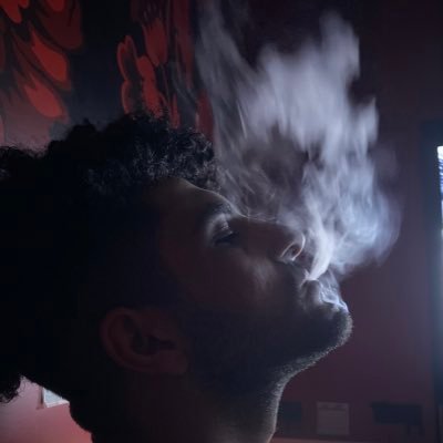 BehhyS's profile picture. the only person on twitter who doesn’t pretend to be a social media guru