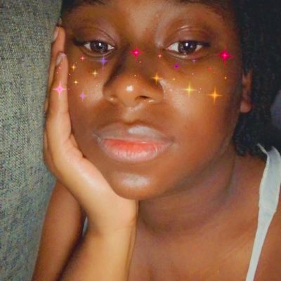 TwoInOnesies's profile picture. Quiet. Thoughtful. 🤓