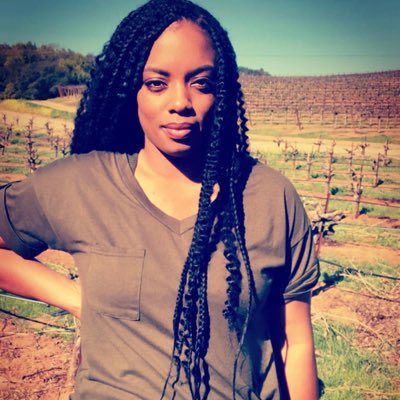 Monte Rosso Vineyard Manager 👩🏾‍🌾 You like good wine, I like good grapes 🍇👌🏾💜