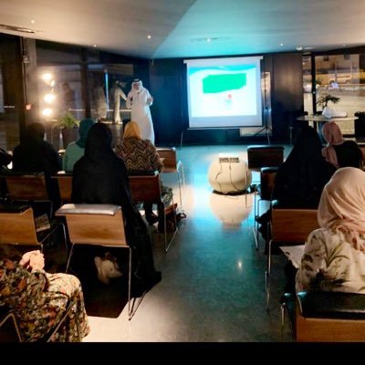 أخصائي نفسي اكلينيكي ومعالج أسري وزوجي بجامعة الملك سعود ماجستير بالإصلاح الأسري، دبلوم عالي بالارشاد الاسري، مدرب معتمد وللمقبلين على الزواج