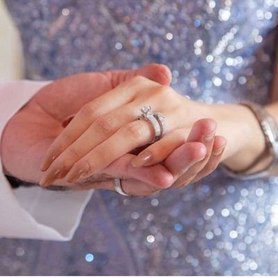 خطابة الامارات( ام محمد )
للتواصل واتساب : 0529400350
اجمع راسين بالحلال والحمدلله الذي بنعمته تتم الصالحات 💍من داخل الامارات فقط اعتذر من الدول الأخرى 🇦