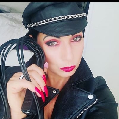 Dominatrix #Hottest No 1 cyberbully❤️
Intelligent,Alluring,Bratty,seductive,expensive,enthralling &addicting,Bdsm lifestyle,Fetish Sex kinky lifestyle