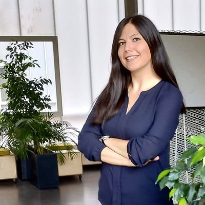 Business professional turned English Teacher, constant learner, avid reader, foodie, mother...
Instagram: @feryalisateachernow