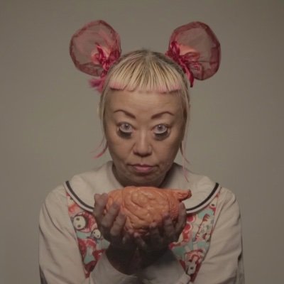 Mango+Sweetrice @MangoSweetrice music junkie queen bee : cosmic love ball! still huntin' 4 that perrrrrrfect prince!!! New remix album '*( _)Tweaked'-OUT NOW!!