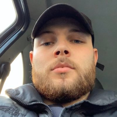 b_rainsford's profile picture. 