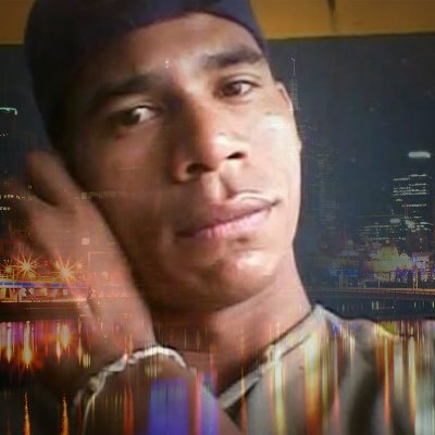 Roadswriter's profile picture. Recopilando frases y rindiendo homenaje a esas letras que marcan un momento de nuestras vidas.

Dios nos bendiga siempre y nos guié por el camino correcto. ♥