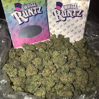 I smoke weed I deliver weed 🤩 weed is all we got 😍 spread the word at all times