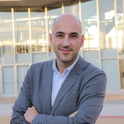 josemunoz_pro's profile picture. Director en @tolarviviendas: La vivienda desde otra perspectiva,creatividad e innovación como armas para adaptarnos a esta nueva época.